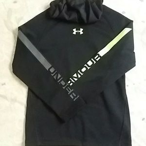 Boys Under Armour long sleeve hooded shirt